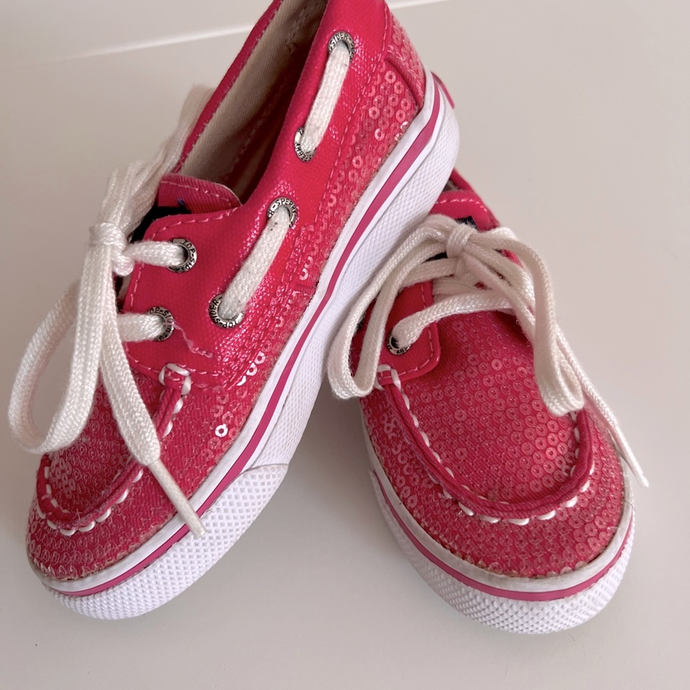 Sperry pink boat shoes